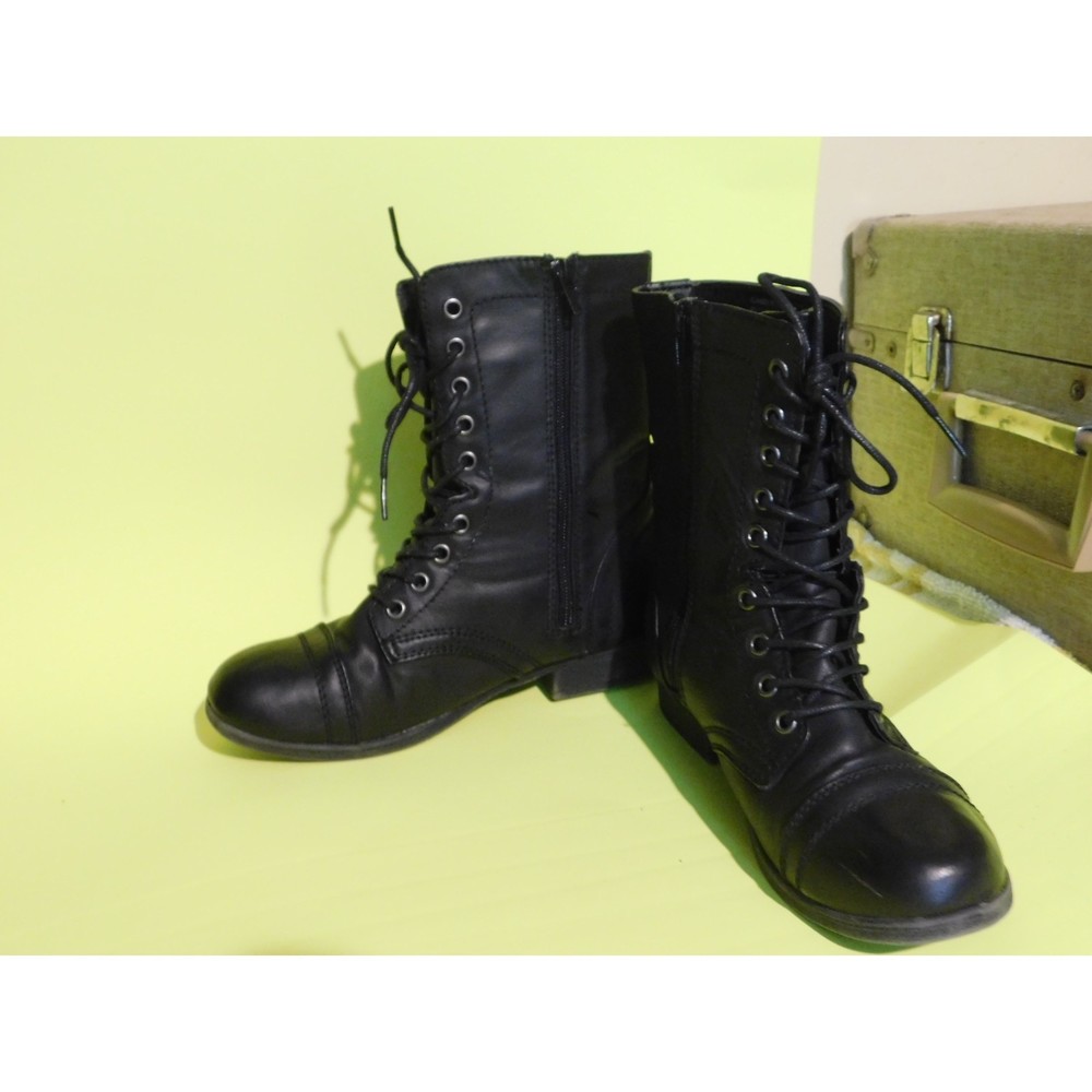 Madden Girl Boots Combat Size 7M Moto Round Toe Fall Basic Every Day Casual